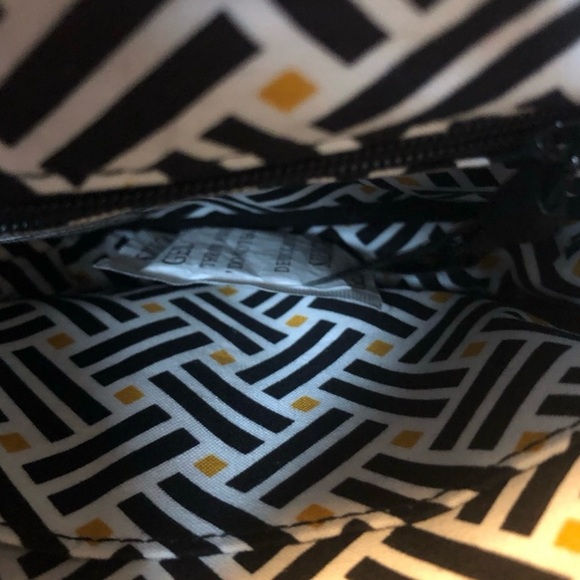 Vera Bradley, Round Microfiber, Crossbody - Picture 6 of 8